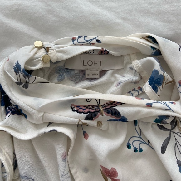 LOFT Sleeveless floral blouse - Picture 2 of 4
